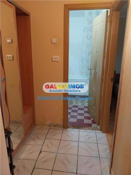 Apartament cu 3 camere decomandat în Prundu