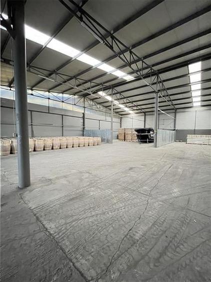 Spațiu industrial, de 1,200 mp, în Brazi