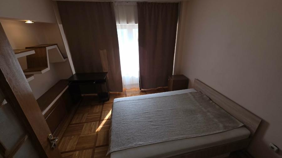 Apartament cu 3 camere decomandat în Gară