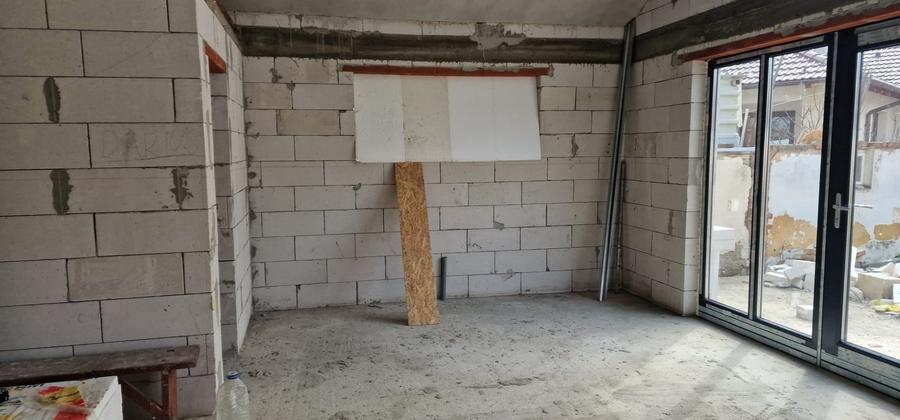 Casă individuală cu 3 camere cu Teren 2712 Mp în Oarda