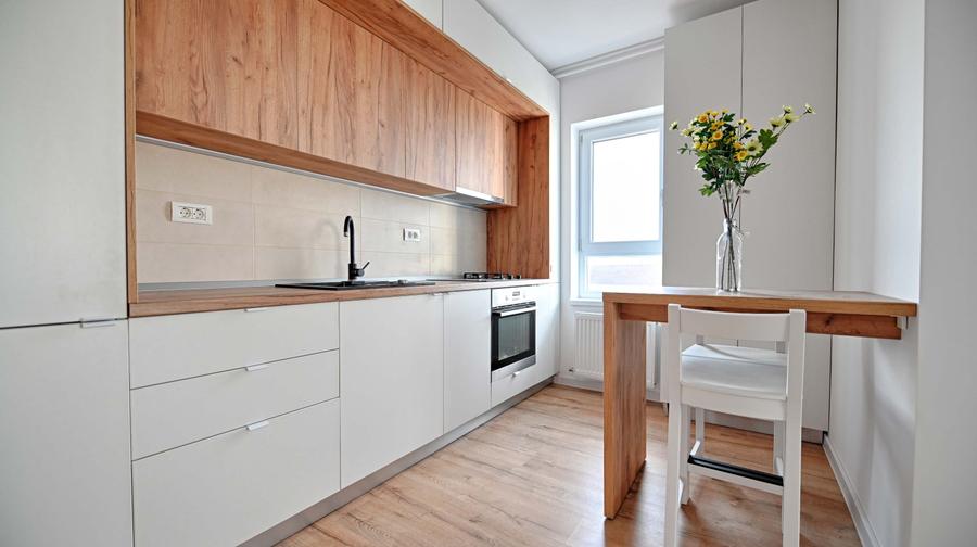 Apartament cu 2 camere semidecomandat, mobilat în Militari