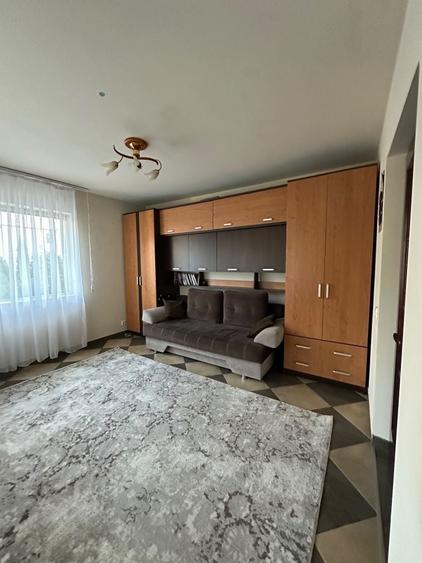 Apartament cu 2 camere decomandat în Independenței