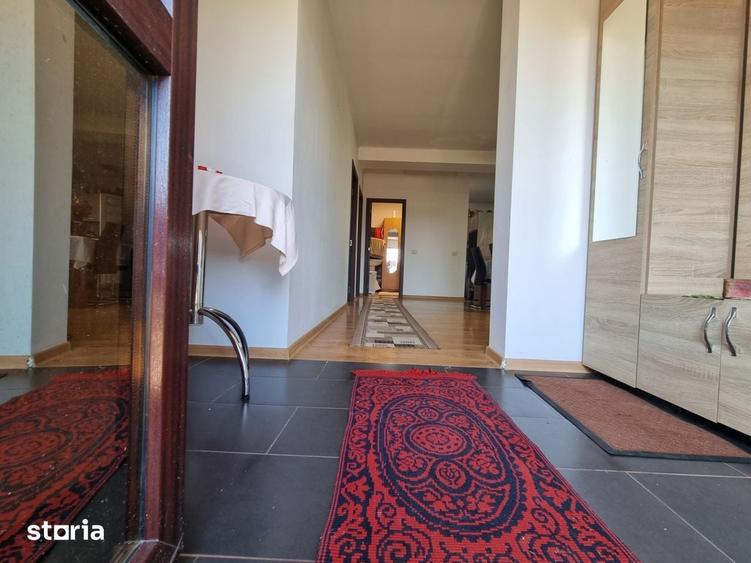 Casă cu 3 camere cu Teren 380 Mp în Letea