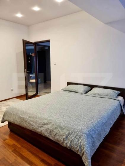 Apartament cu 2 camere semidecomandat, mobilat în Micro 17