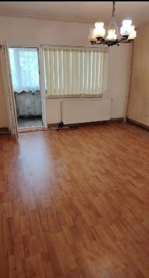 Apartament 2 Camere,Vitan,Mall,bl.1990,et.1/4,2 balcoane,Liber - 1