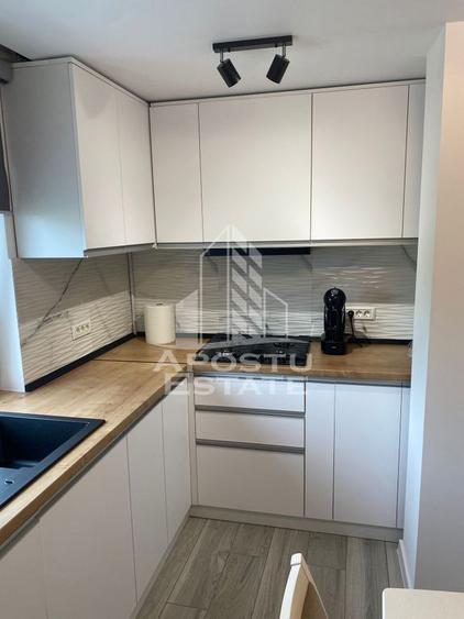 Apartament cu 3 camere decomandat, mobilat în Bucovina