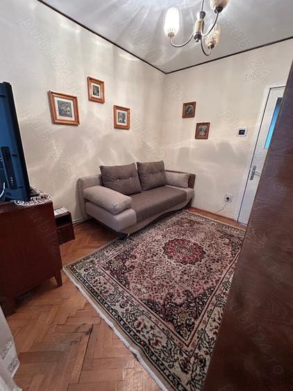 Apartament cu 3 camere semidecomandat în Fălticeni