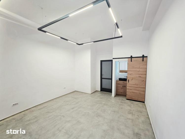 Spațiu comercial, de 23 mp, în Baza 3