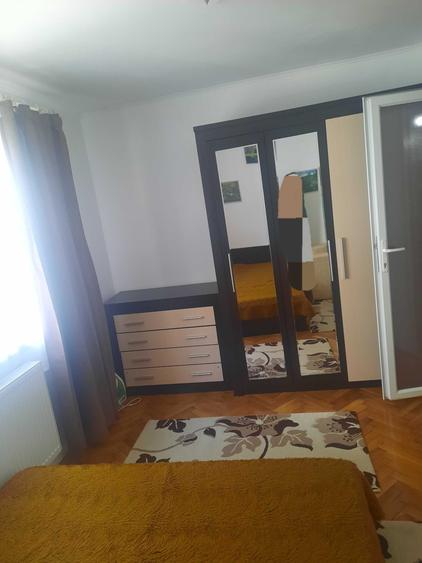 Apartament cu 3 camere în Cantemir