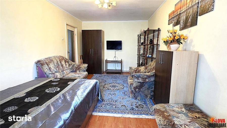 Apartament cu 3 camere decomandat, mobilat în Astra