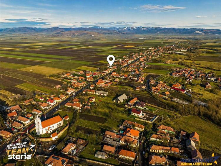 Casă cu 3 camere cu Teren 1749 Mp în Lunga