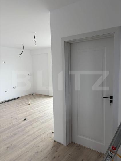 Apartament cu 3 camere decomandat în Ampoi 3