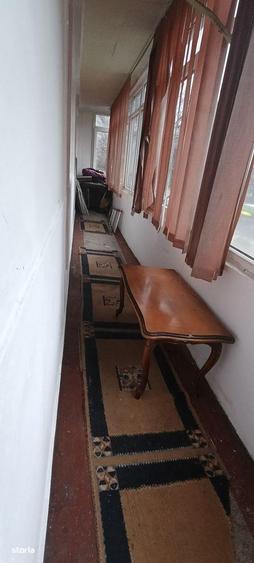 Apartament cu 2 camere semidecomandat în 1 Mai