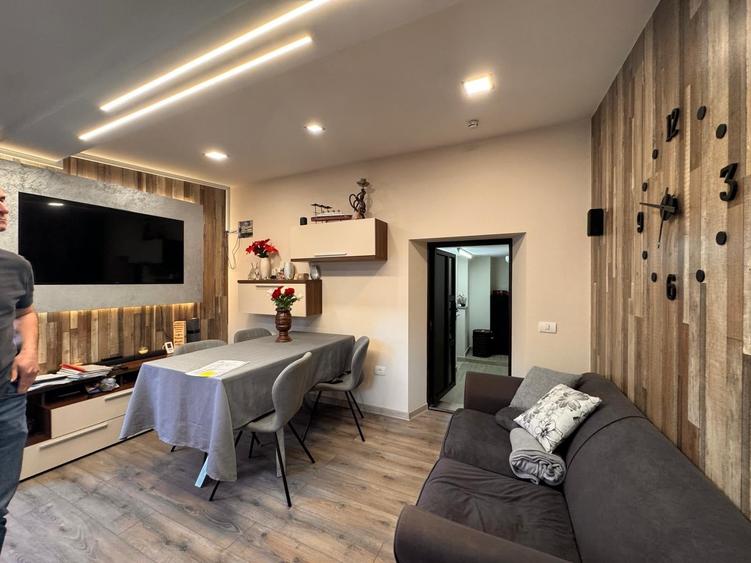 Apartament cu 3 camere decomandat în Bușteni
