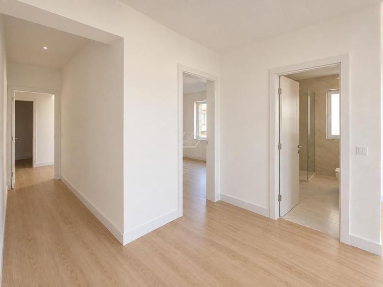 Apartament cu 3 camere decomandat în Giroc