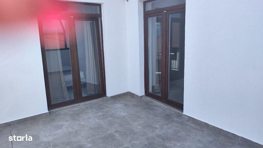 Casă cu 4 camere cu Teren 60 Mp în Calea Poplăcii