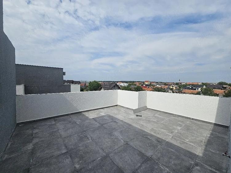 Apartament cu 2 camere decomandat în Giarmata
