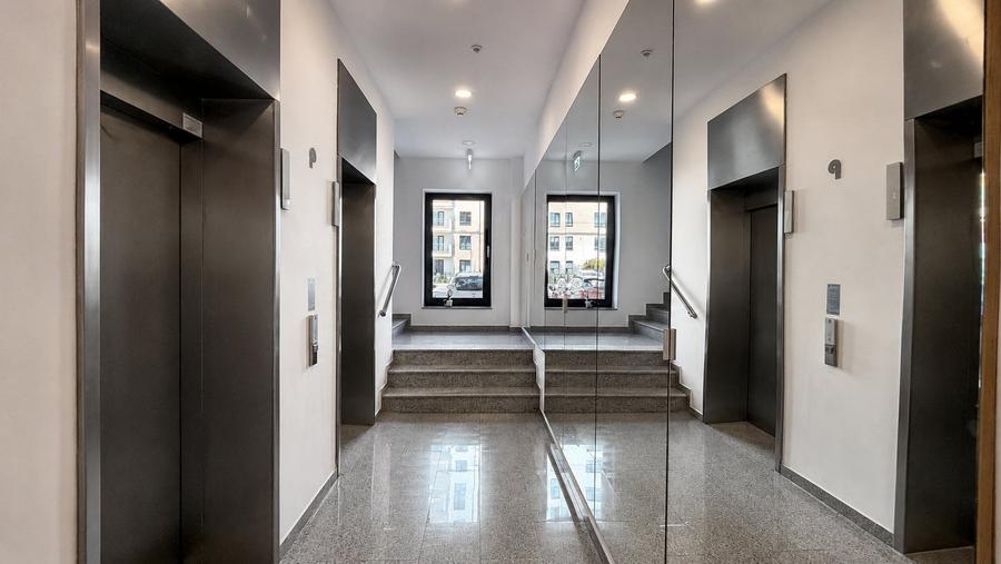 Apartament cu 2 camere semidecomandat, mobilat în Băneasa