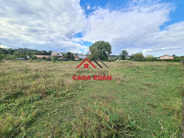 Teren de 3750 mp, în Central