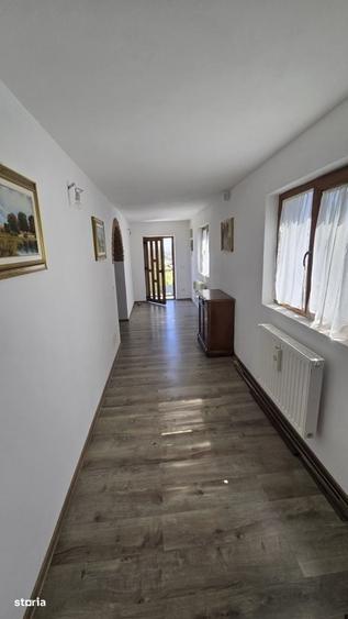 Casă cu 4 camere cu Teren 2500 Mp în Mărgineni