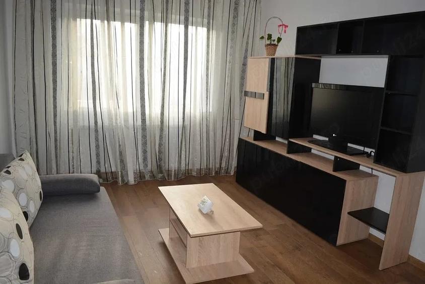 Apartament cu 3 camere decomandat în Fortuna