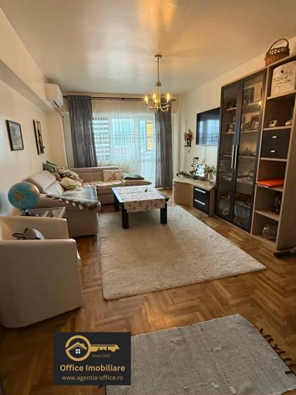 Apartament cu 3 camere în Central