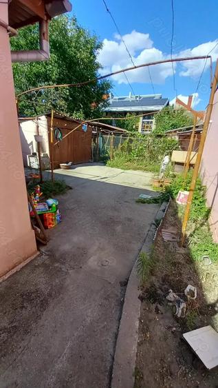 Casă cu 4 camere cu Teren 450 Mp în Dâmbovița