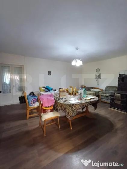 Casă cu 3 camere cu Teren 1682 Mp în Turda