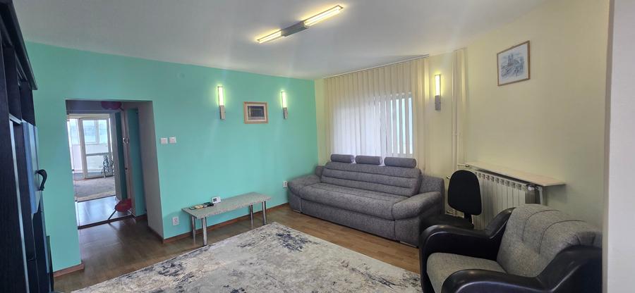 Apartament cu 2 camere decomandat, mobilat în Sat Vacanță