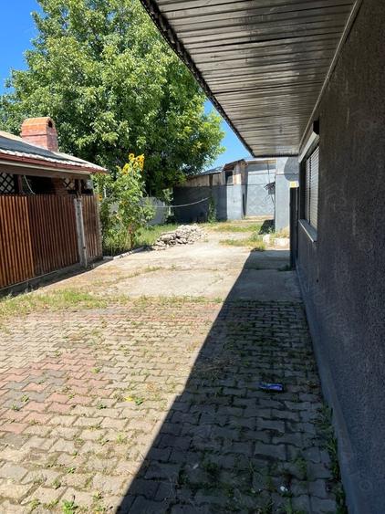 Casă cu 5 camere în Gugești