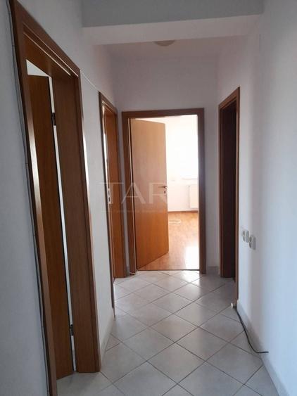 Apartament cu 2 camere decomandat, mobilat în Europa