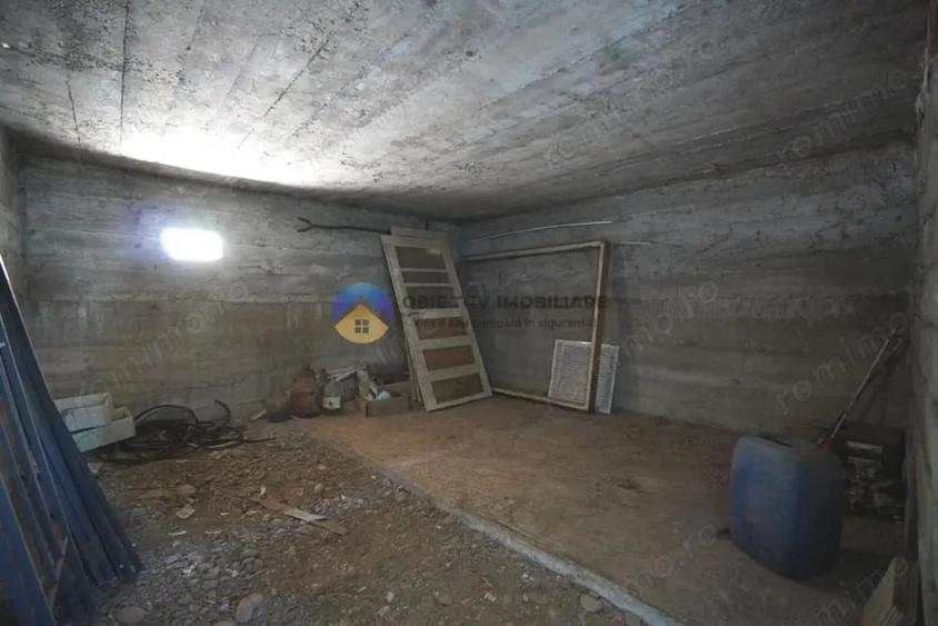 Casă cu Teren 600 Mp în Cut