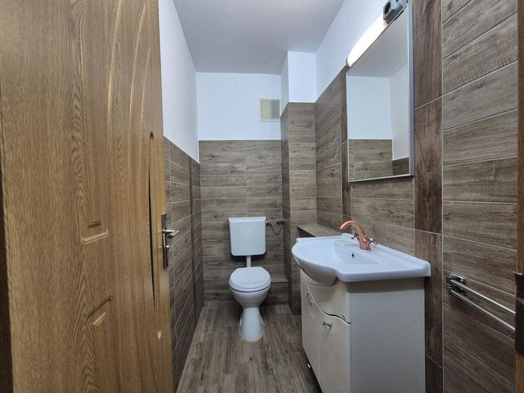 Apartament cu 3 camere decomandat în Bartolomeu