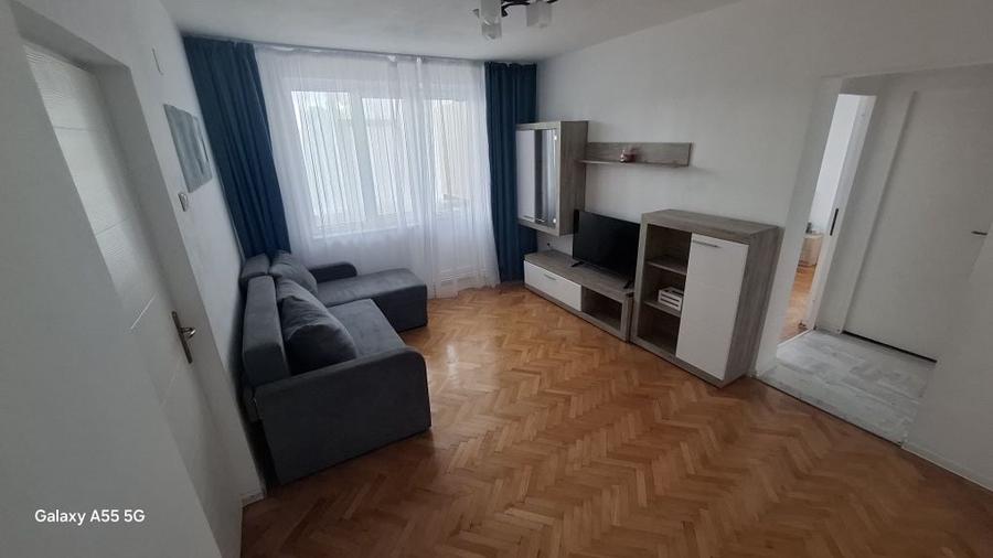 Inchiriez apartament 2 camere semidecomandat, etaj 3, Calea Bucuresti - 5