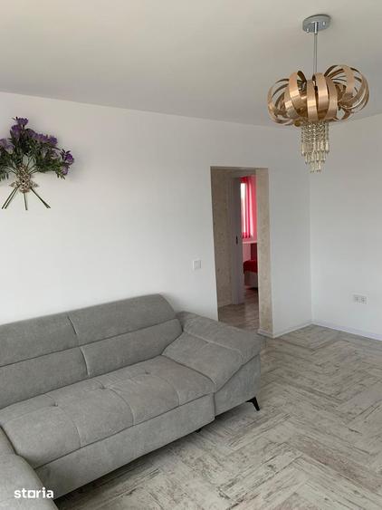 Apartament cu 3 camere semidecomandat în Central