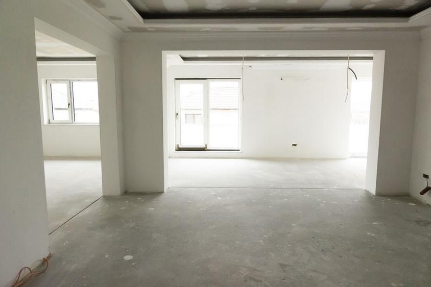 Casă cu 4 camere în Ciugud