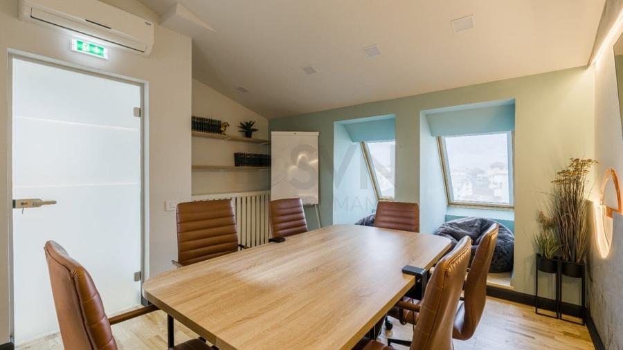 Apartament cu 4 camere decomandat, mobilat în Primăverii