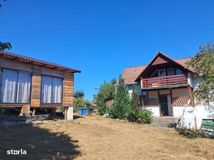 Casă cu 4 camere în Daia