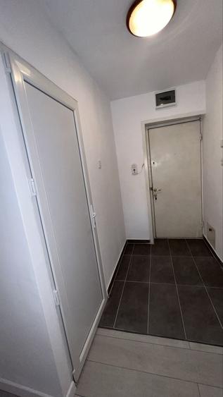 Garsonieră decomandată în Vitan