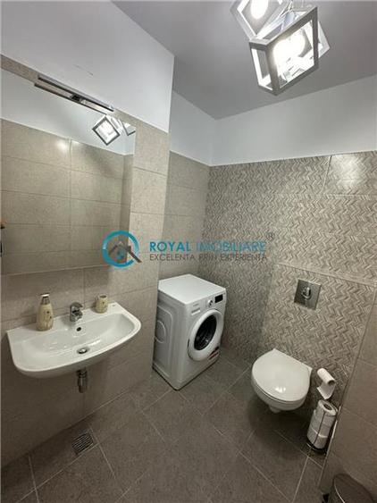 Apartament cu 3 camere decomandat, mobilat în Albert