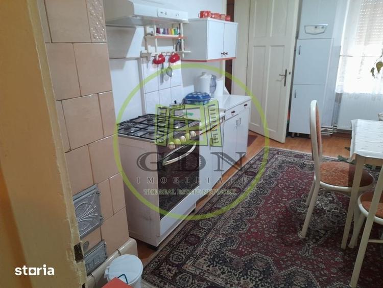 Apartament cu 2 camere decomandat, mobilat în Central