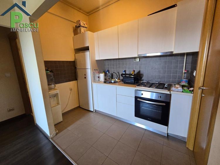 Apartament cu 2 camere semidecomandat în Theodor Pallady