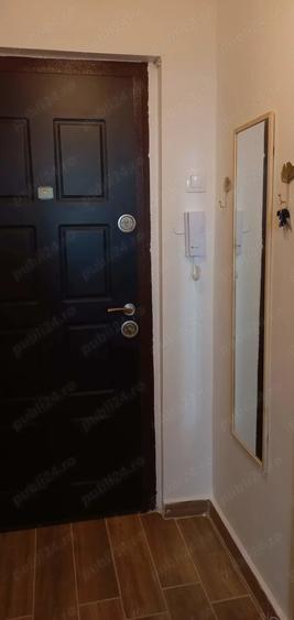 Apartament cu 2 camere semidecomandat în P-ța Victoriei