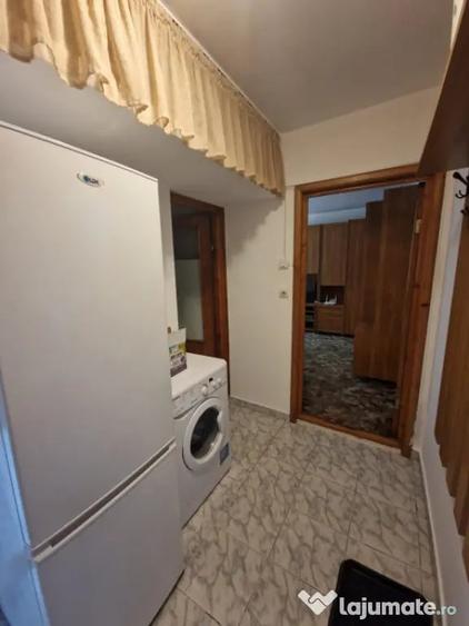 Apartament cu 2 camere semidecomandat în Km 4