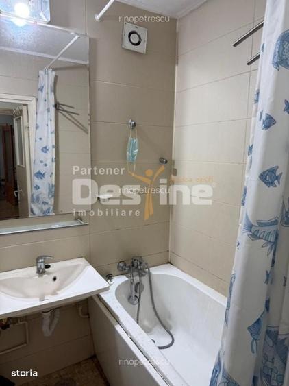 Apartament cu 3 camere semidecomandat în Central