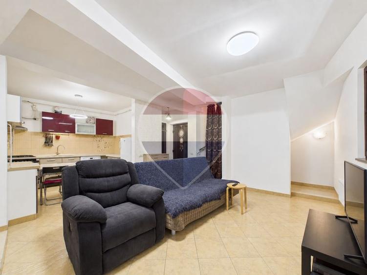 Duplex cu 4 camere cu Teren 108 Mp în Central