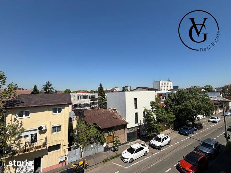 Casă cu Teren 303.9 Mp în Grivița
