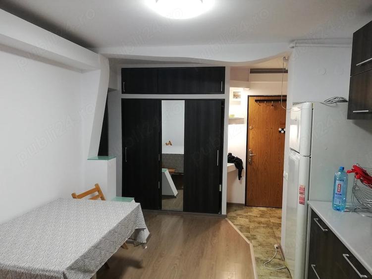 Apartament cu 2 camere decomandat în Titan