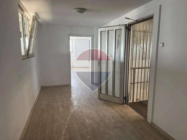 Spațiu comercial, de 550 mp, în Centură