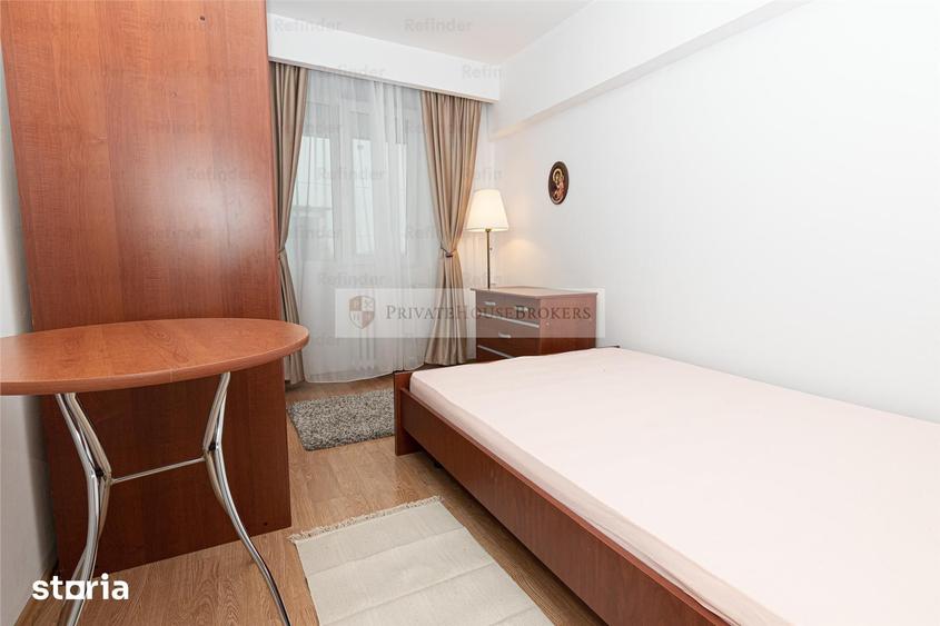 Apartament cu 3 camere decomandat, mobilat în Tei